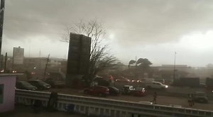 Weather conditions in Kumasi, precisely Top-High, off Accra - Kumasi road. 🌪 Rain activities are likely to hit the city tonight. | Nhyira 104.5 FM