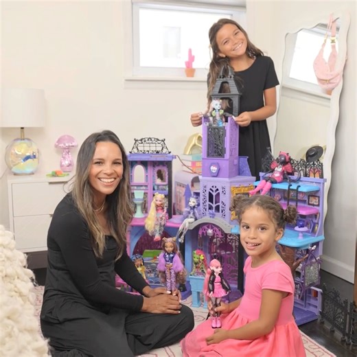 It's the most spooktacular time of the year 💜 🕸️ Fangtober is here and just got more thrilling with the Haunted High School playset. Unleash fangtastic fashion fun with Monster High and watch your little boos light up with confidence 🎥 Ari and Clover | Monster High