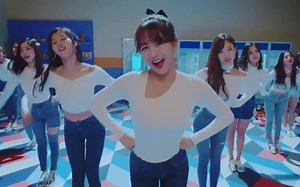 撒花【2亿兔】！第六支 TWICE特别专主打歌Knock KnockMV油管点击量突破2亿 六支两亿曲整体回顾