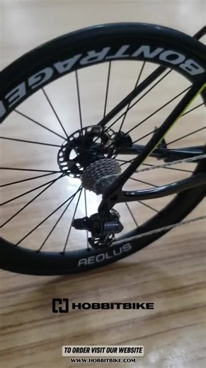 Little in size but rich in detail, this miniature bicycle is crafted with care to reflect the beauty of real cycling in a small-scale form.