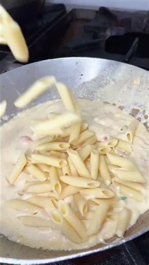 عليها شدة توديك في حته تانية المكرونة بـ الروبيان وايت صوص هتدفي قلبك ومعدت🦐🧡#ملك_الفسفور السعوديه