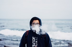 Vape Illness Panic Won’t Stop Canada From Rolling Out Legal Weed Vapes