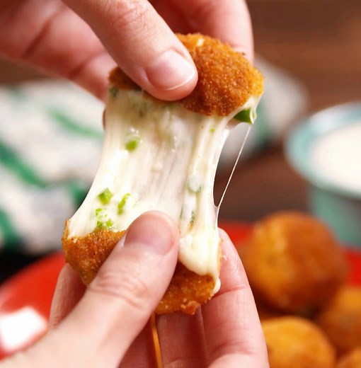 Texas Roadhouse fans: We just cracked the code on the ridiculously-addicting Rattlesnake Bites. Full recipe: http://dlsh.it/0c2bZyz | Delish