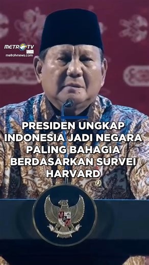 Presiden Prabowo mengungkapkan bahwa berdasarkan survei dunia yang dilakukan oleh Harvard University dan Gallup, dari hampir 200 negara, Indonesia menjadi negara dengan rakyat yang paling bahagia di dunia. Hal ini membuat Presiden Prabowo terharu karena sebagian besar rakyat Indonesia masih belum sejahtera. Presiden Prabowo juga mengungkapkan bahwa hal ini juga membingungkan negara-negara lain #NatalNasional2025 #Natal2025 #PresidenPrabowo #PrabowoSubianto #MetroTV | Metro TV