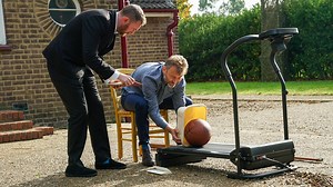 Taskmaster - Series 4: Episode 2 | Channel 4