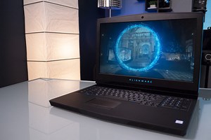 Watch Alienware 17 R5 Review on Amazon Live