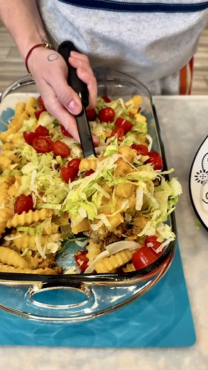 This is a crowd pleaser 🤩 I make an easy twist on a favorite using only a few ingredients. | Kailee’s Kitchen