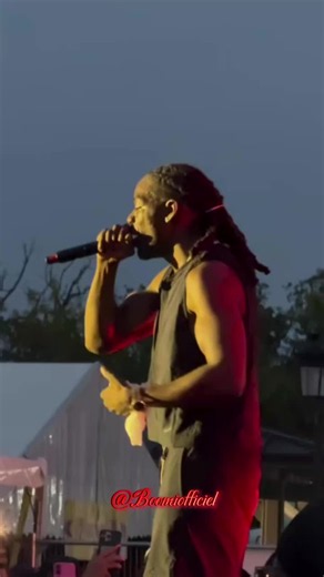 Gazo NANANI NANANA paroles et signification — Je suis bloqué dans sa tête