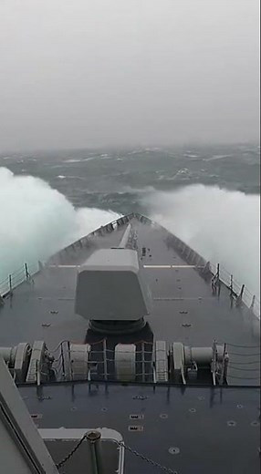 Navy Destroyer Swallowed by Drake Passage Waves #navy #storm #ocean
