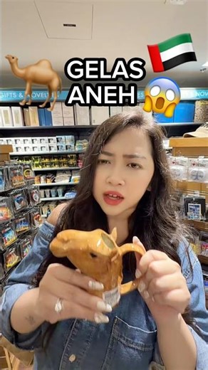 MAKSUDNYA GIMANA YA 😭 GELAS ANEH 😭 | Klara Tania #shorts