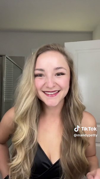 I love simple glam makeup - how about you? 😍 Comment “glam” for the list of pretties I used 💙 #lashsenselashes #majesticlipsbymandy #makeupartist #mua #simplemakeup #keepitsimple #makeupforbeginners