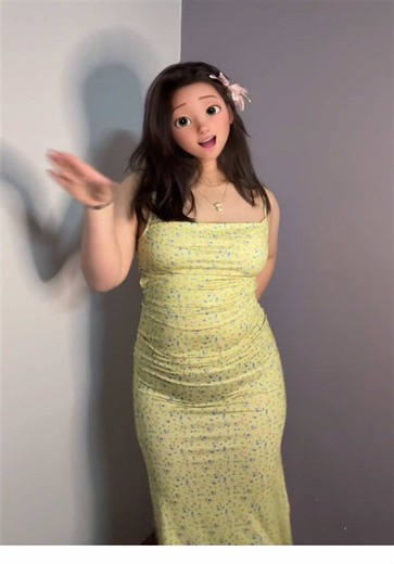 Stylish Backless Dresses for Curvy Figures