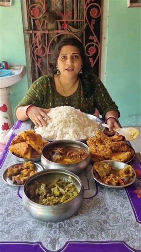 Eating_Huge rice//bread pakoda//fish pakoda//machha jhol//machha teljhol//pita saga