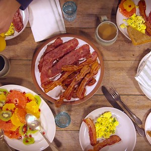 215 reactions · 41 shares | Brunch party hack: make a lot of bacon 肋 Click to find our bacon near you  | Applegate | Facebook