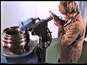 Grinding procedure of Exhaust Valve (MAN B&W) spindle and seat with a Pnematic Valve Grinder