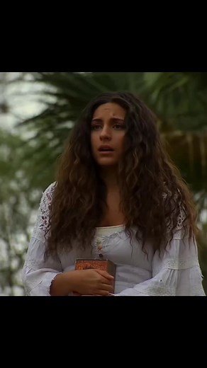 Maricruz Se Entera de la Muerte de su Abuelito | Corazón Indomable