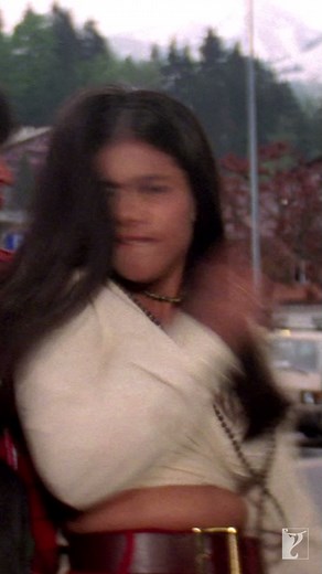 3.2M views · 68K reactions | This is your sign to let your hair down and live a little 拾 #ZaraSaJhoomLoonMain | YRF Music | Facebook