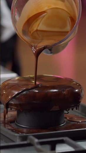 Who doesn't love a glazing compilation?! 😍