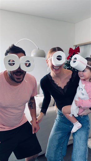 Elisabetta Bartoli || ✈ Viaggi ♡ Vita da mamma | Torino on Instagram: "Benissimo. Stiamo benissimo 🙈🤣 . . . #relatable #vitadamamma #parentingtips101 #relatablemom #minions"