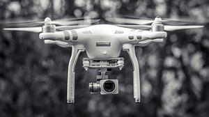 De geschiedenis van drones in het kort in 10 blokken