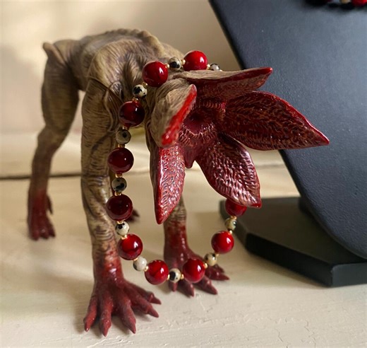 Stranger Things Demogorgon Inspired Beaded Bracelet - Etsy
