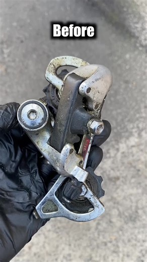 From dirty to spotless. Check out the fully restored bike on my Youtube channel (link in bio) #restoration #vintagebike #bikebuild #bikerepair #bikeservice #bikerestoration #asmr #mtb #mtblife #detailing