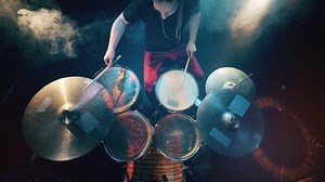 Top View Drum Kit Getting Played: vídeo stock (100% livre de direitos) 1045128934 | Shutterstock