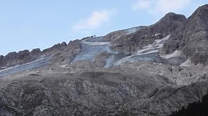 Rescue continues after Italian Alps glacier collapse