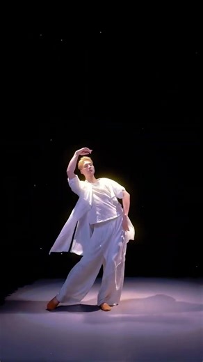 Dance Like a Poem: Mastering the Art of Classical Chinese Dance