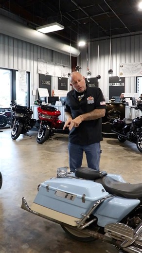 10K views · 221 reactions | The dangers of fishtail pipes! #onlyatberts | Bert's Black Widow Harley-Davidson | Facebook