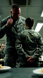 The Mess Hall Went Silent. He Thought She Was Just A Private. He Was Wrong. The mess hall at Camp Meridian always sounds the same at noon. It’s a symphony of exhaustion—trays clacking, the old ice machine coughing in the corner, and the low, rhythmic hum of Marines pretending they aren’t tired. I’ve been a Staff Sergeant for twenty-three years. I know this sound better than the beat of my own heart. But today, the rhythm broke. "Captain’s wound up," Private First Class Chen murmured next to me, 