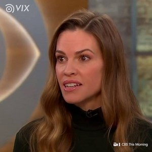 1.1M views · 5.8K reactions | "Menina de Ouro" e "P.S. Eu Te Amo" são apenas dois dos sucessos de Hilary Swank. A ganhadora do Oscar sempre foi aclamada pelo público e pela crítica, mas acabou sumindo das telonas. O que aconteceu? | Icons BR | Facebook