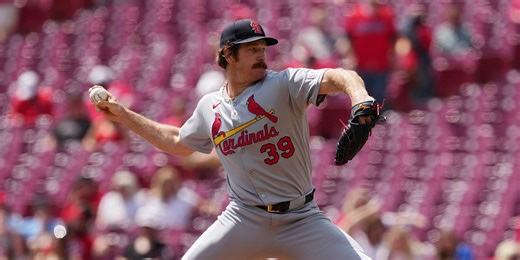 Warm weather boosts surging Mikolas, Winn in Cards' Game 1 victory