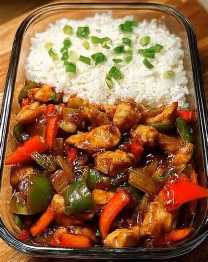 Chinesische Hähnchen Gemüsepfanne Du kannst das gesamte Rezept im ersten Kommentar finden. | Alte Oma Rezepte