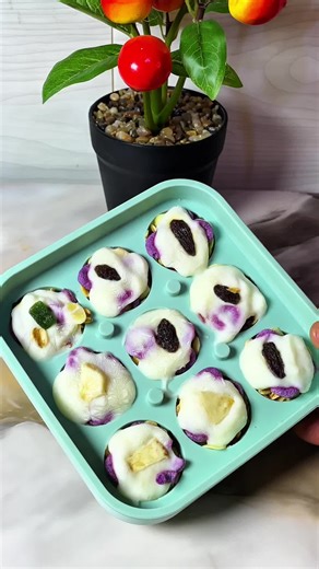 Easy Frozen Yogurt Granola Bites Recipe