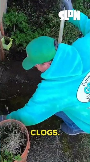 Master Gutter Cleaning: Pressure Washer Tips & Tricks