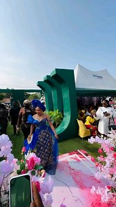 Beautiful Bride 😍 😍 😍 • Bride @dieby_ Dj @djsaintwillsofficial Planner @elithan_events Drummer @gozie_drummer Mc @comedianmouthpiece1 Decor @davis_event_palace Photographer @officialbigdealweddings Dancers @egwuomaculture • • #igbankwunigeria #traditionalwedding #igbowedding #igbankwu | Igbankwunigeria