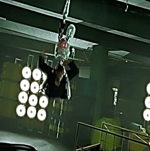 The detective vs damaged robot (I, robot 2004) It's simply cinema #irobot #movie #robot