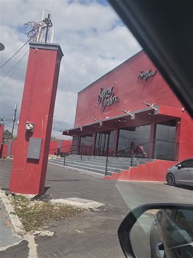 Furniture Hunting in Portmore: Discover Unique Styles