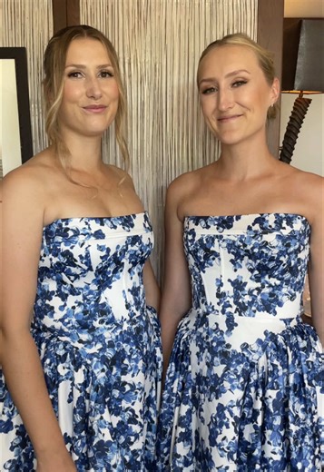 The sweet sisters of the bride were also her bridesmaids 🤍💙