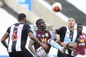 Mbwana Samatta played in Aston Villa’s draw against Newcastle - Africa Top Sports