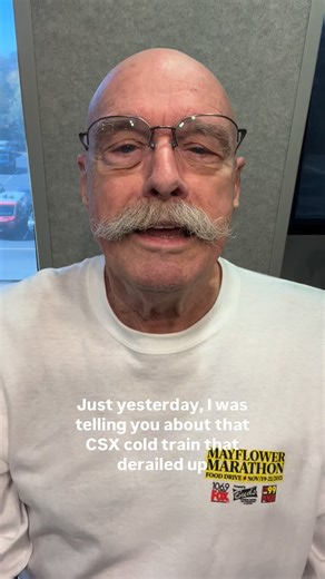 Up and rolling #amtrak #csx #newportnews | 106.9 The Fox