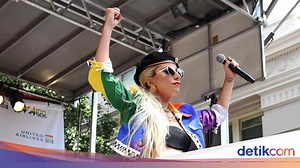 Bagaimana Kondisi Lady Gaga Usai Jatuh dari Panggung?