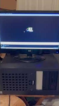 Windows 2000! Testing an Old DELL with SoundBlaster. #techretro #windows #windows2000 #tech #chill