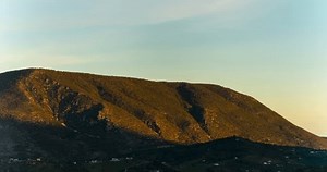 Mountain Being Lit By Sunrise Time : vidéo de stock (100 % libre de droit) 3734611365 | Shutterstock