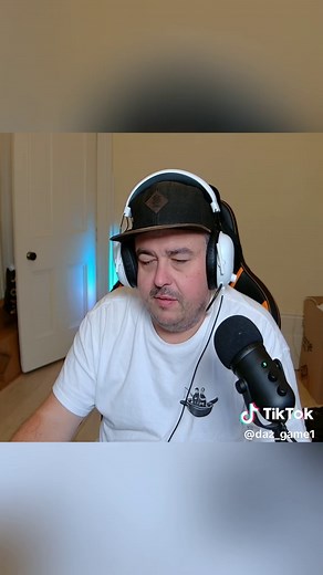 Part 4😂Daz Watches Things That Should Not Make You Laugh #dazgames #daz #dazblack #funny #fyp