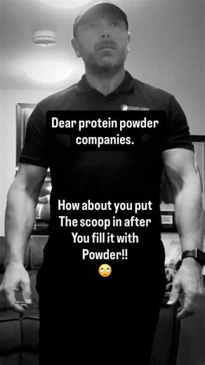 😂 Dear protein powder companies… Putting the scoop under half the tub isn’t a fitness test. It’s not a warm-up. It’s not functional training. And it’s definitely not core work. Every tub is the same: • Scoop buried like a treasure hunt • Powder everywhere • One hand digging like a raccoon • The other hand questioning life choices Still gonna buy it though. Still gonna hit my protein. Still gonna build muscle 💪 If you’ve ever had to excavate your scoop… 👉 Share this with someone who knows the 