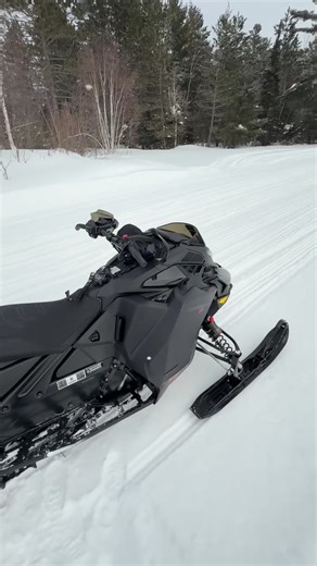 Brand new 2025 skidoo trubo locked up tight😭 #snowmobile #skidoo #turbo #viral #wheelie