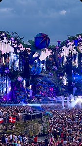 1.5K views · 7.9K reactions | No weather forecast could’ve predicted this kind of power ⚡️⚡️⚡️ #tomorrowland 2024 #belgium | Tomorrowland Lovers | Facebook