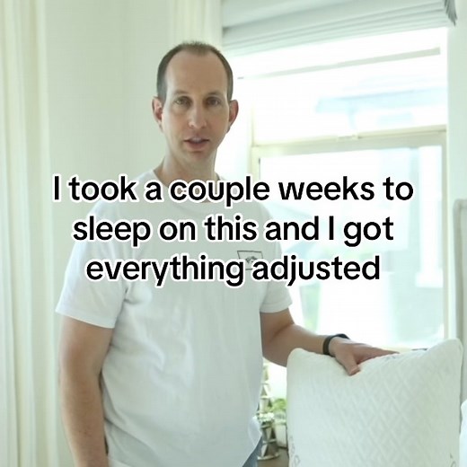 Stop sleeping with your neck out of alignment! Dr. Maready shows how the Saybrook Adjustable Pillow can be used to sleep with your neck aligned to eliminate neck pain. | Saybrook Sleep